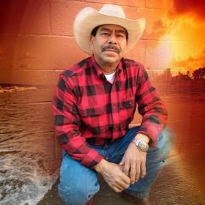 Meet your Posher, Cesar